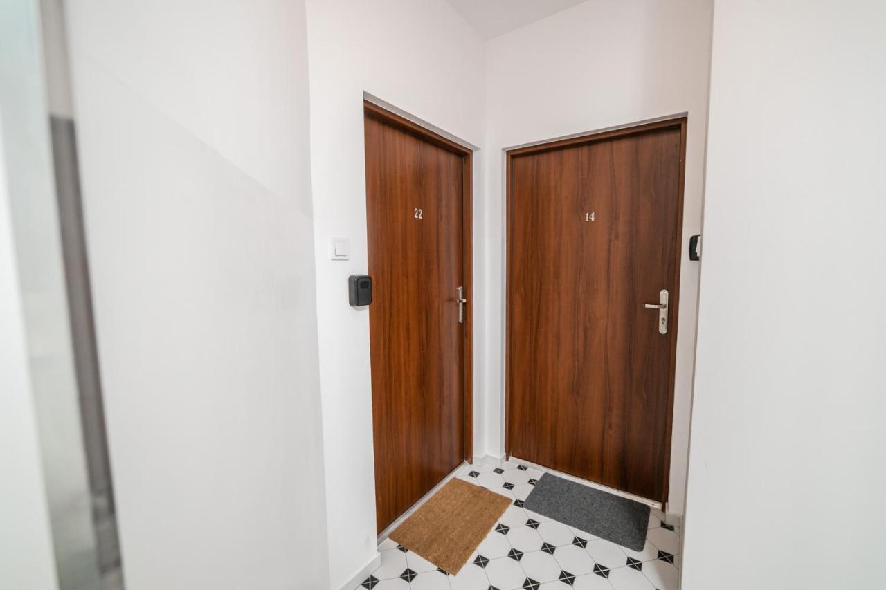 Krolewska Deluxe Comfy Apartment كراكوفيا المظهر الخارجي الصورة